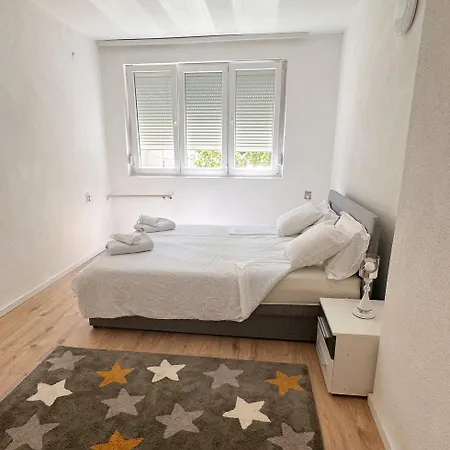 Apartman-5d Apartamento
